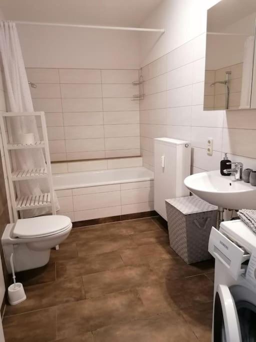Cozy City Apartment Зенфтенберг Екстериор снимка